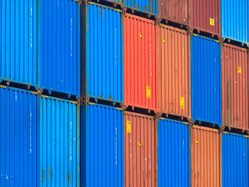 Stacked blue and red shipping containers